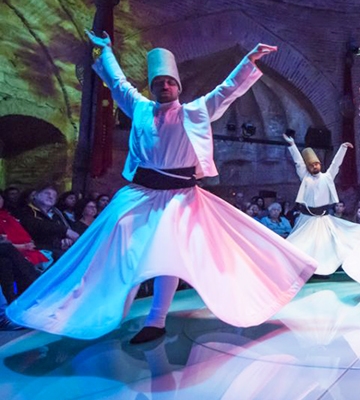 DERVICHES DANZANTES EN ESTAMBUL